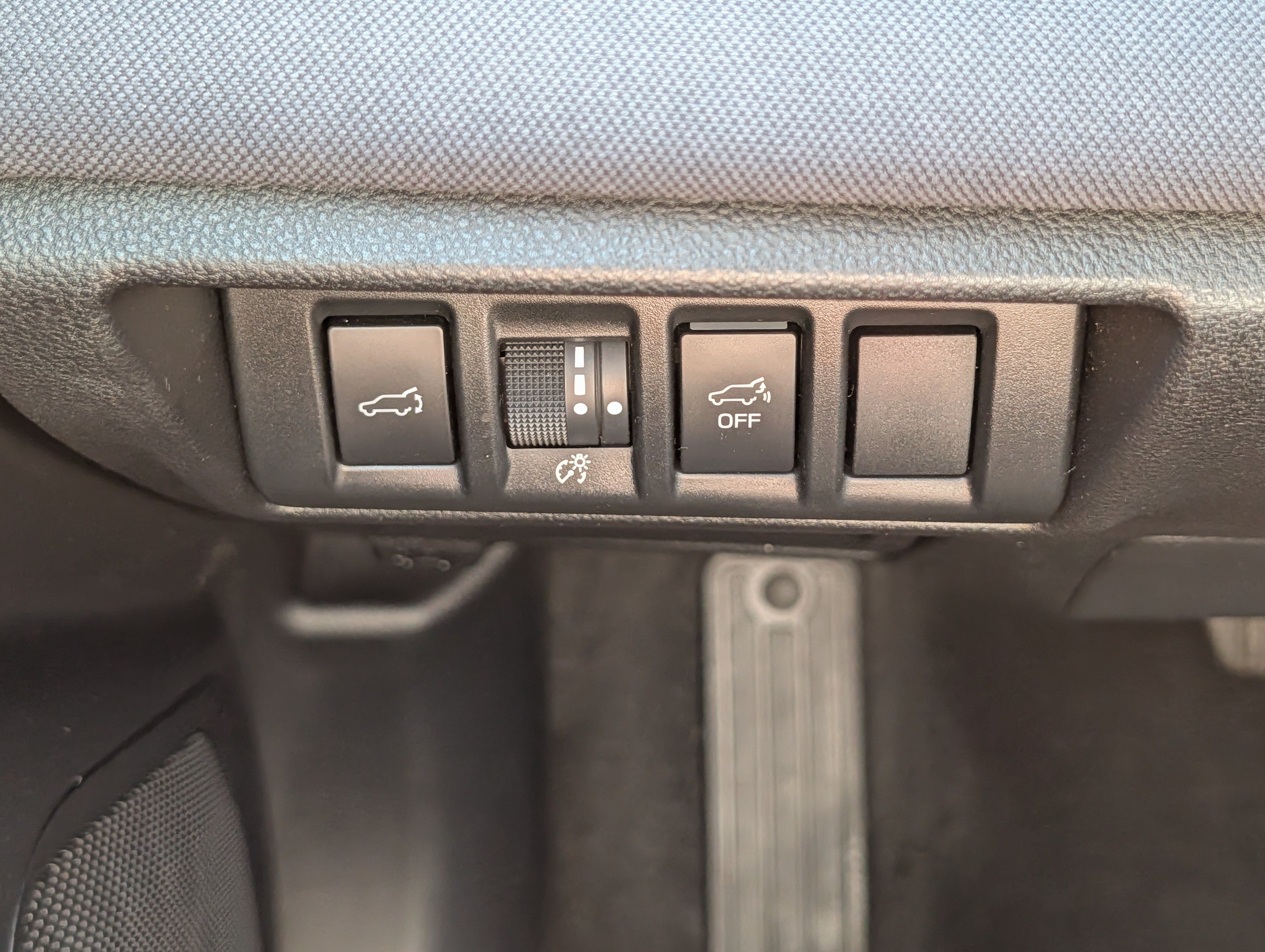 Certified 2025 Subaru Outback Premium AWD/4WD image 26