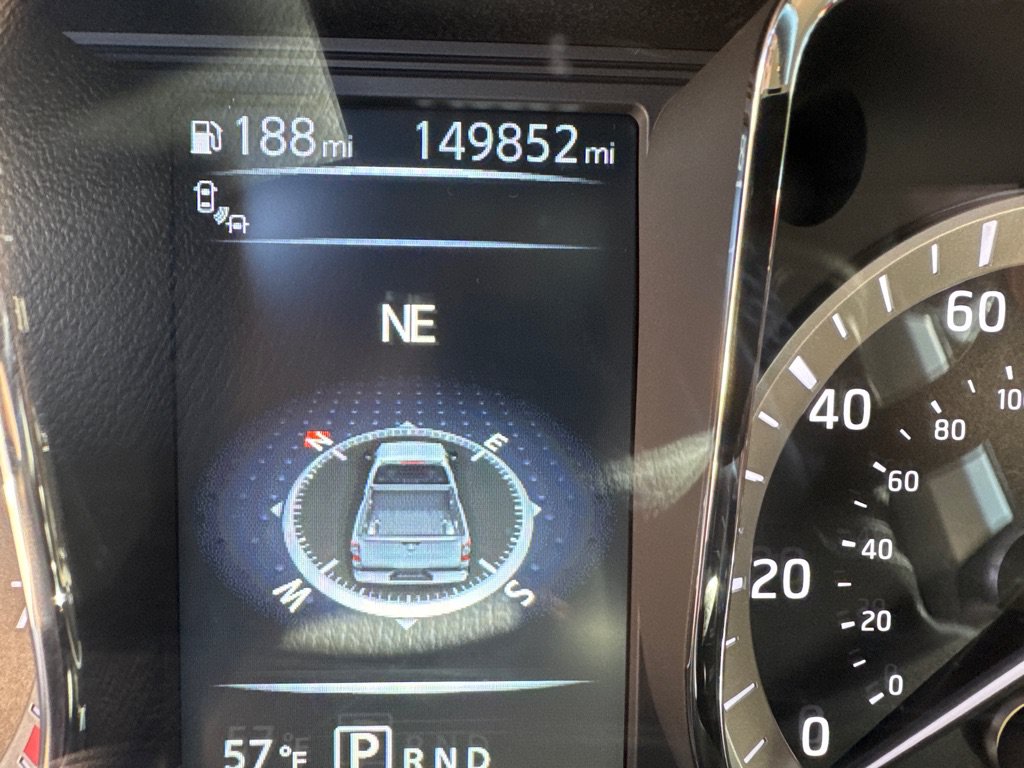 Used 2017 Nissan Titan SL RWD image 10