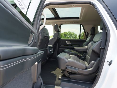 Used 2025 Ford Expedition Max Platinum w/ Driver's Package AWD/4WD image 20