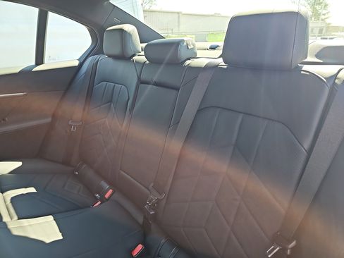 New 2026 BMW 530i xDrive w/ Premium Package AWD/4WD image 15