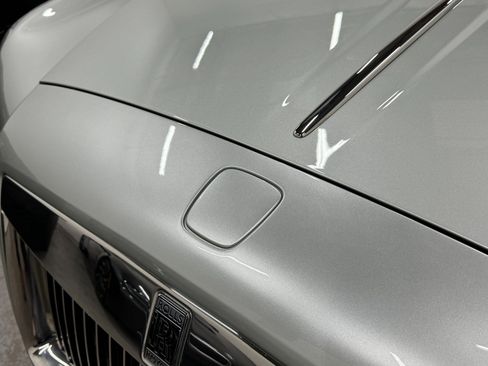 Used 2015 Rolls-Royce Ghost RWD image 25