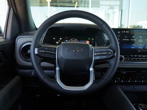 New 2026 Chevrolet Colorado ZR2 w/ Technology Package AWD/4WD image 24