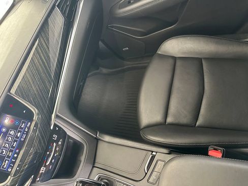 Used 2022 Cadillac XT6 Premium Luxury FWD image 22