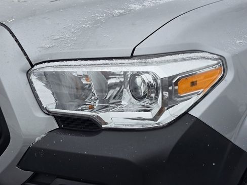 Used 2023 Toyota Tacoma SR image 9