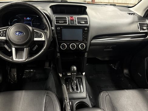 Used 2017 Subaru Forester 2.5i Touring w/ Popular Package #2 image 16