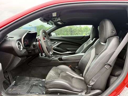 Used 2017 Chevrolet Camaro SS RWD image 21