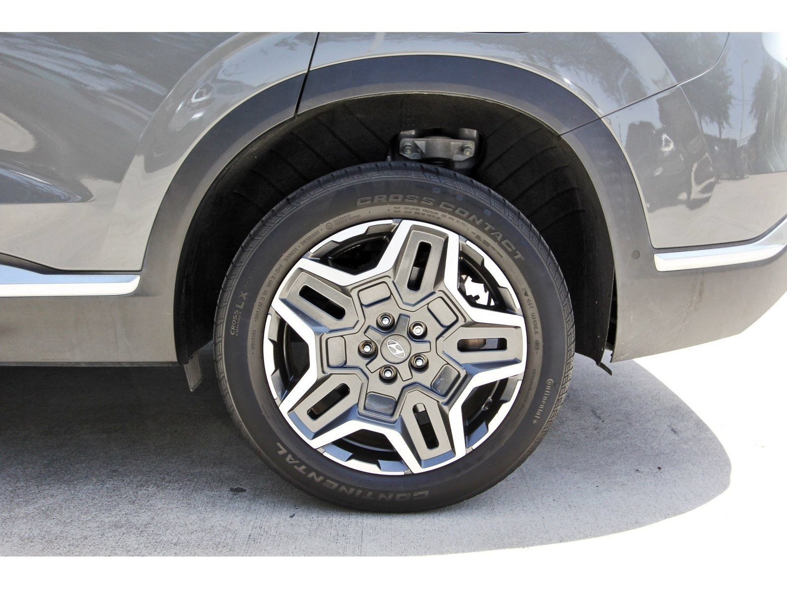 Used 2023 Hyundai Santa Fe Limited AWD/4WD image 34