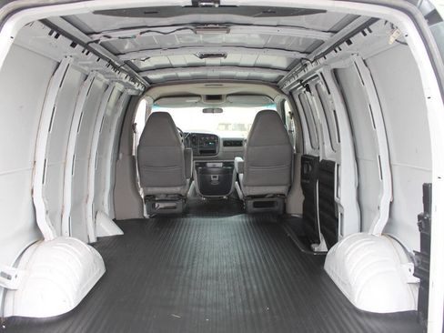 Used 1998 GMC Savana 2500 image 19