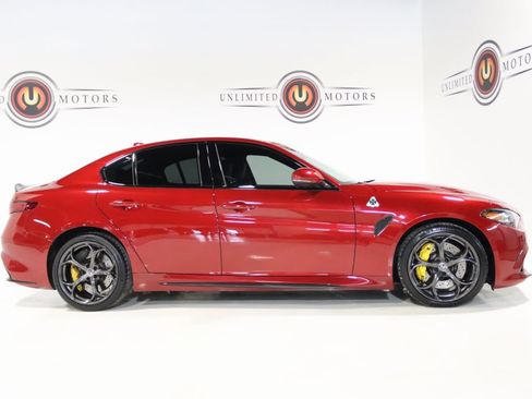 Used 2018 Alfa Romeo Giulia Quadrifoglio w/ Driver Assist Dynamic Package image 78