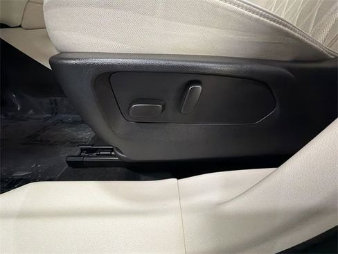 Certified 2023 Buick Envision Avenir image 12