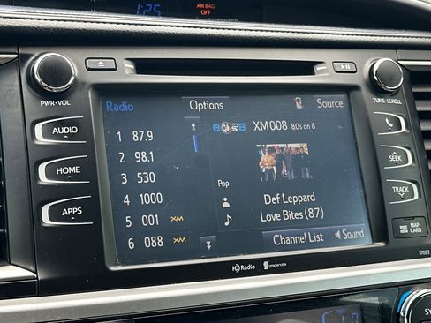 Used 2015 Toyota Highlander XLE FWD image 16
