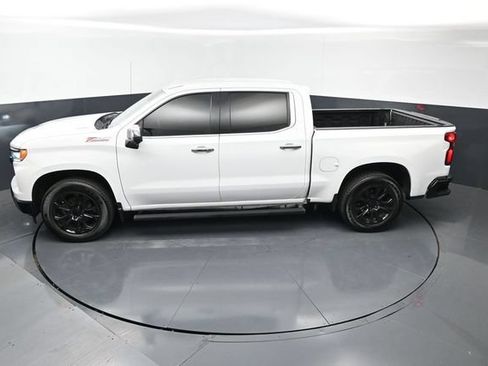 Used 2023 Chevrolet Silverado 1500 LTZ AWD/4WD image 17