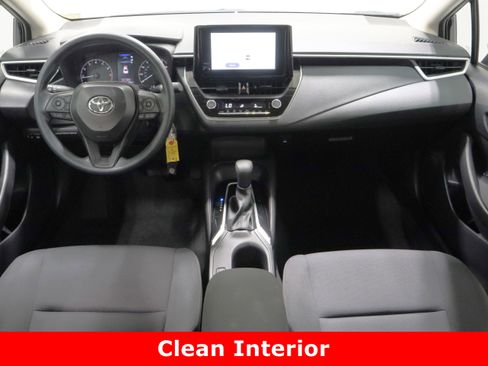Used 2025 Toyota Corolla LE image 26