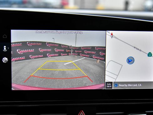 Used 2024 Hyundai Elantra SEL image 17