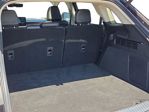 Used 2022 Lincoln Nautilus Reserve w/ Equipment Group 201A image 8