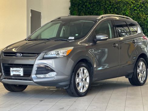 Used 2014 Ford Escape Titanium w/ Equipment Group 401A image 8