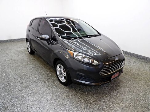 Used 2019 Ford Fiesta SE image 3