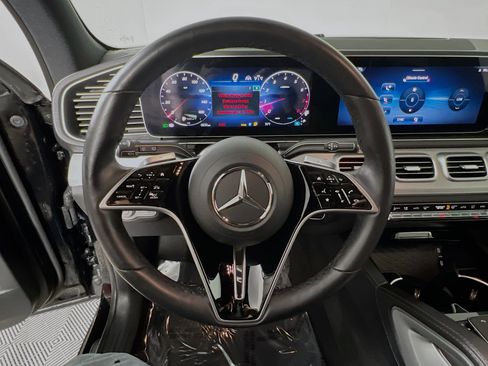 Used 2025 Mercedes-Benz GLE 350 4MATIC image 18