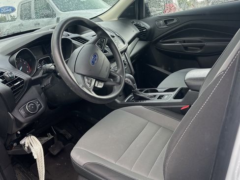 Used 2017 Ford Escape S image 10