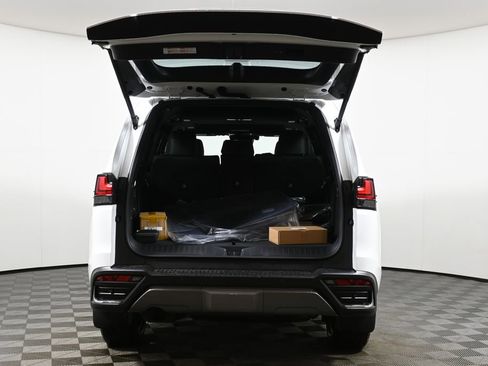 New 2026 Lexus LX 600 4WD w/ Accessory Package (2T) image 37