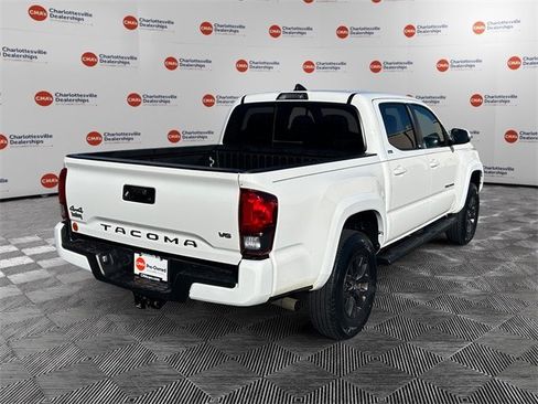 Used 2023 Toyota Tacoma SR5 w/ Technology Package image 5