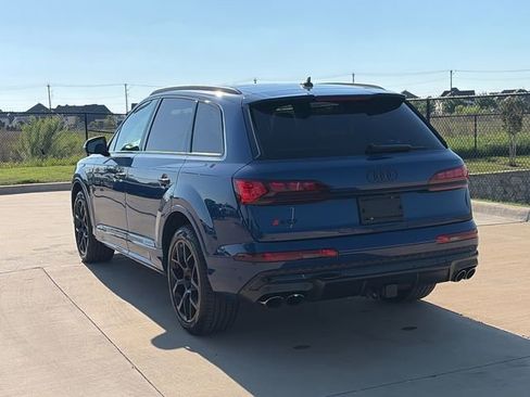 Used 2025 Audi SQ7 Prestige AWD/4WD image 6