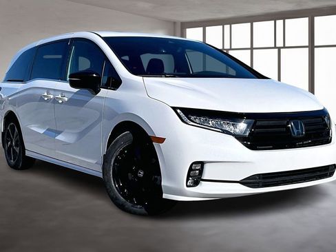 Certified 2023 Honda Odyssey Sport image 3