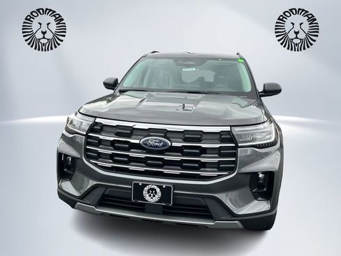New 2026 Ford Explorer Active w/ Active Comfort Package image 2