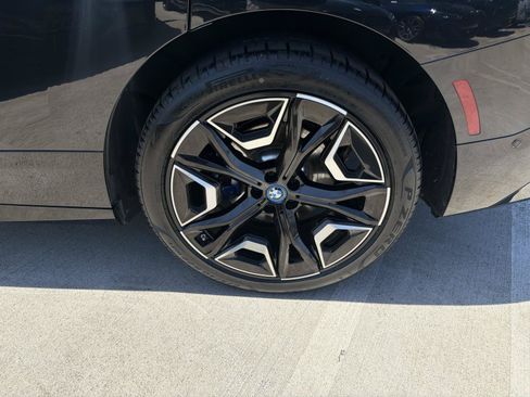 Used 2024 BMW iX xDrive50 w/ Sport Package AWD/4WD image 6