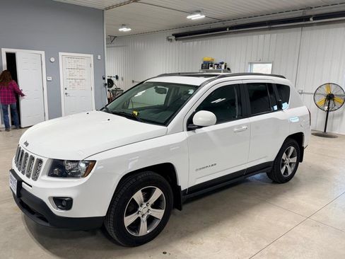 Used 2017 Jeep Compass High Altitude image 9