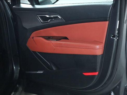 Used 2023 Kia Sportage SX image 37