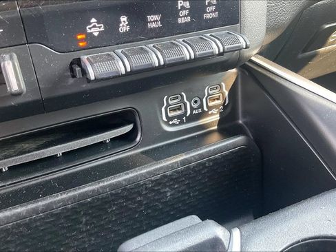 Used 2020 RAM 1500 Big Horn AWD/4WD image 37