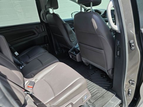 Used 2019 Honda Odyssey EX-L image 14