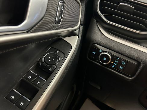 Used 2023 Ford Explorer XLT w/ Equipment Group 202A image 22