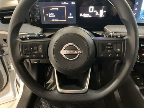 Used 2025 Nissan Kicks SV image 13