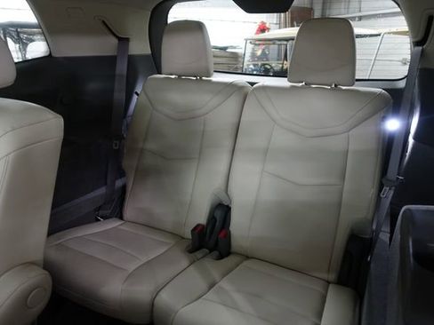 New 2025 Cadillac XT6 Premium Luxury image 21