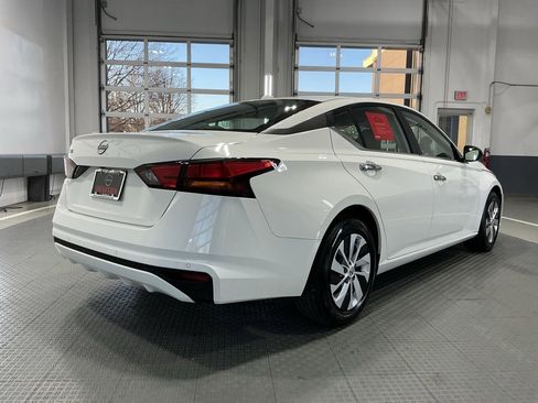 Used 2025 Nissan Altima 2.5 S image 31