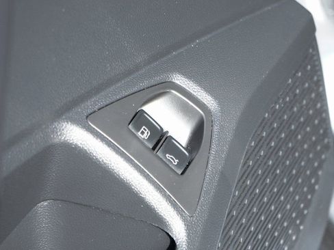 Used 2022 Volkswagen Jetta SE image 16