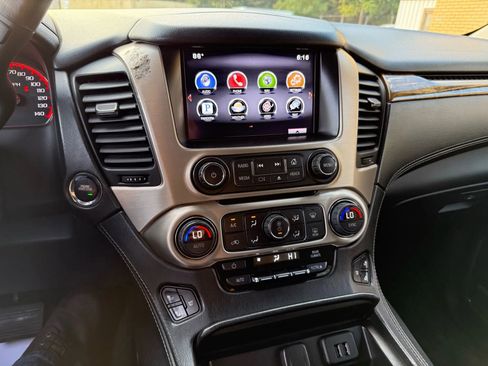 Used 2015 GMC Yukon Denali w/ Premium Package image 11