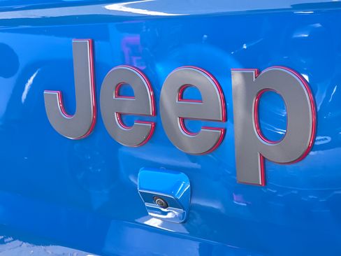 Used 2020 Jeep Gladiator Rubicon AWD/4WD image 29