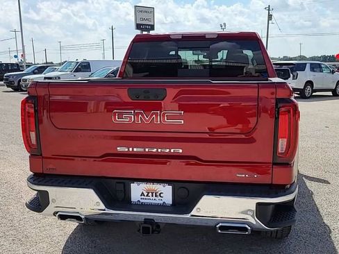 New 2026 GMC Sierra 1500 SLT image 7