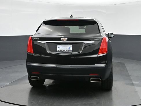 Used 2018 Cadillac XT5 Luxury image 6