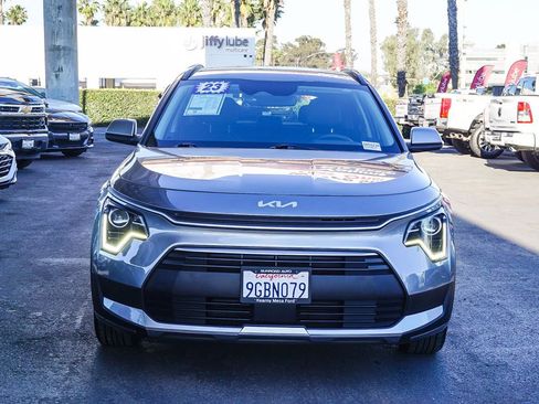 Certified 2023 Kia Niro EX image 2