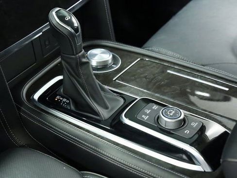 Used 2024 INFINITI QX80 Luxe image 22