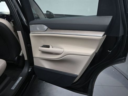 New 2025 Volvo EX90 Ultra image 21