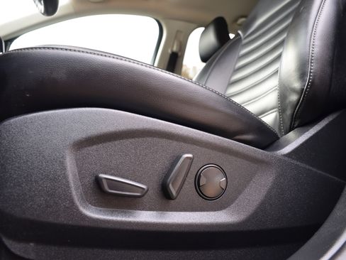 Used 2024 Ford Edge SEL image 15