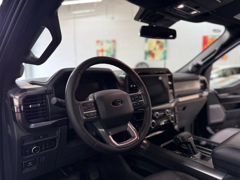 Used 2025 Ford F150 Lariat AWD/4WD image 10