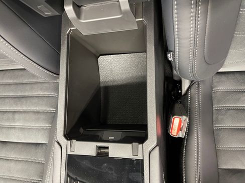 New 2025 Mitsubishi Outlander SE image 12