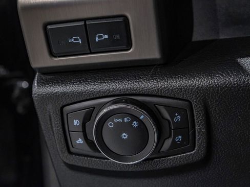 Used 2021 Ford F250 Platinum w/ FX4 Off-Road Package image 31