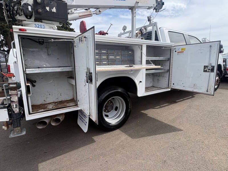 Used 2017 Ford F350 XL w/ Power Equipment Group AWD/4WD image 10
